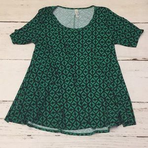 Medium LuLaRoe Perfect Tee
